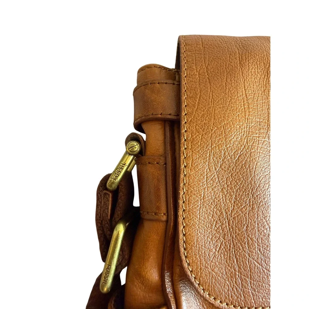Fossil Tan Leather Messenger Bag Adjustable Crossbody Satchel Brass Hardware